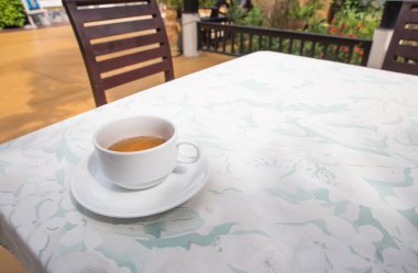 Kafede çay bardağı