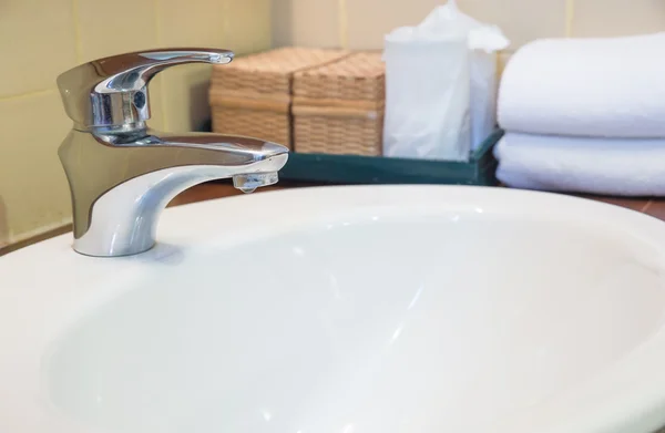 Bathroon faucet — Stock Photo, Image