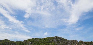 gökyüzü ve dağlar., Tayland