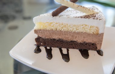 Kahve tablo ile çikolatalı kek