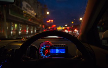 Şehir gece Rating arka plan bulanıklık.