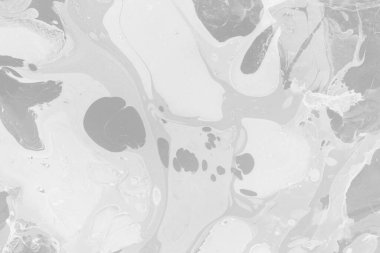 Gümüş mermer arka planda boya sıçramış desen