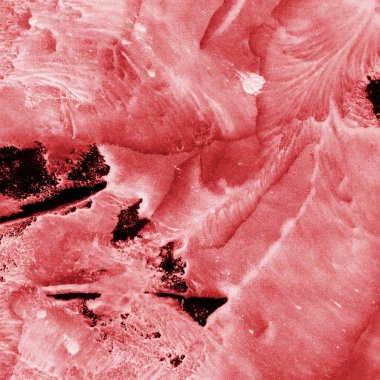 Beyaz kağıt arka planda renkli mürekkep ve suluboya doku. Gradyan boya darbeleri ve kalsiyum kaybı etkisi. El boyaması gouache soyut görüntü. Tuvali dağıt..