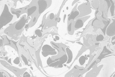 Gümüş mermer arka planda boya sıçramış desen