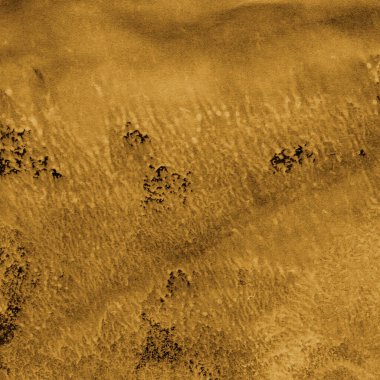 Beyaz kağıt arka planda renkli mürekkep ve suluboya doku. Gradyan boya darbeleri ve kalsiyum kaybı etkisi. El boyaması gouache soyut görüntü. Tuvali dağıt..