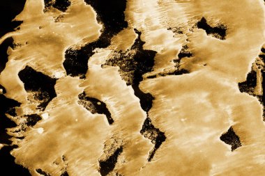 Beyaz kağıt arka planda renkli mürekkep ve suluboya doku. Gradyan boya darbeleri ve kalsiyum kaybı etkisi. El boyaması gouache soyut görüntü. Tuvali dağıt..