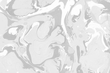 Gümüş mermer arka planda boya sıçramış desen