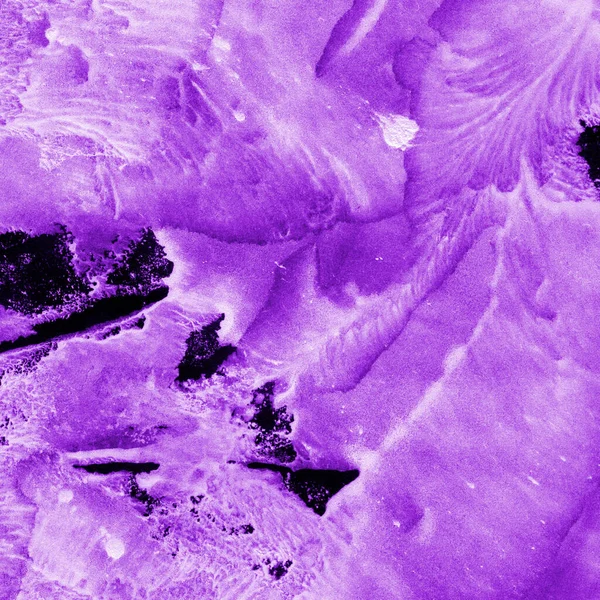 Beyaz kağıt arka planda renkli mürekkep ve suluboya doku. Gradyan boya darbeleri ve kalsiyum kaybı etkisi. El boyaması gouache soyut görüntü. Tuvali dağıt..