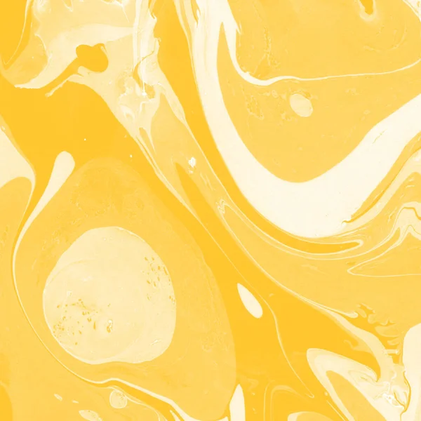 Sarı mermer arkaplan boya sıçrama deseni ile