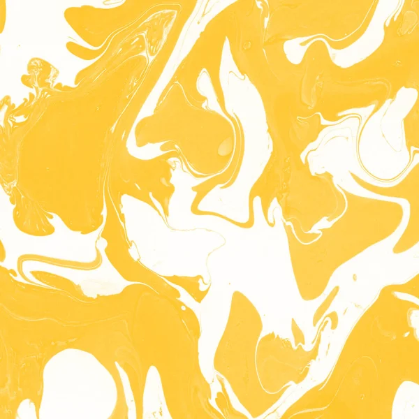 Sarı mermer arkaplan boya sıçrama deseni ile