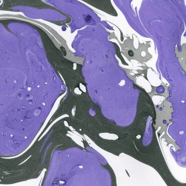 Beyaz suluboya arka planda renkli mermer mürekkep kağıdı dokusu. Kaotik soyut organik tasarım. Banyo bombası dalgaları.