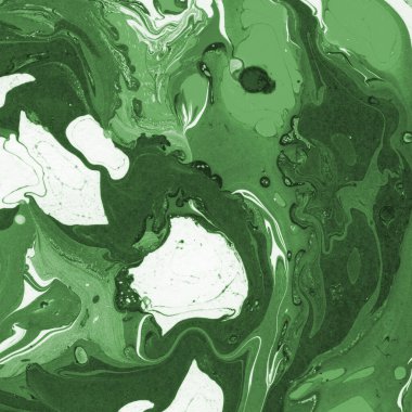 Beyaz suluboya arka planda renkli mermer mürekkep kağıdı dokusu. Kaotik soyut organik tasarım. Banyo bombası dalgaları.