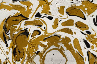 Beyaz suluboya arka planda renkli mermer mürekkep kağıdı dokusu. Kaotik soyut organik tasarım. Banyo bombası dalgaları.