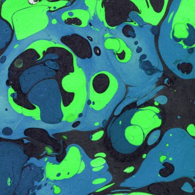 Beyaz suluboya arka planda renkli mermer mürekkep kağıdı dokusu. Kaotik soyut organik tasarım. Banyo bombası dalgaları.