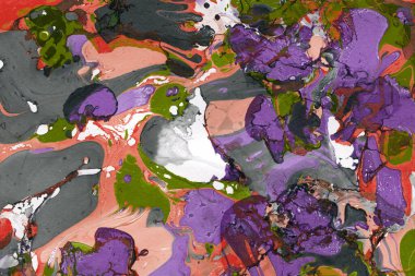 Beyaz suluboya arka planda renkli mermer mürekkep kağıdı dokusu. Kaotik soyut organik tasarım. Banyo bombası dalgaları.