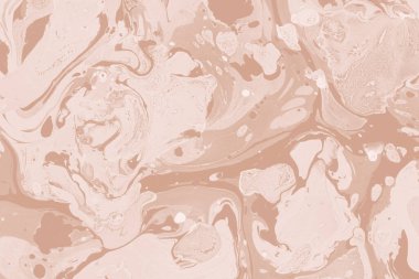 Beyaz suluboya arka planda renkli mermer mürekkep kağıdı dokusu. Kaotik soyut organik tasarım. Banyo bombası dalgaları.