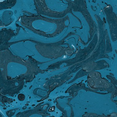 Beyaz suluboya arka planda renkli mermer mürekkep kağıdı dokusu. Kaotik soyut organik tasarım. Banyo bombası dalgaları.