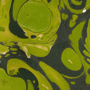 Beyaz suluboya arka planda renkli mermer mürekkep kağıdı dokusu. Kaotik soyut organik tasarım. Banyo bombası dalgaları.