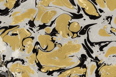 Beyaz suluboya arka planda renkli mermer mürekkep kağıdı dokusu. Kaotik soyut organik tasarım. Banyo bombası dalgaları.