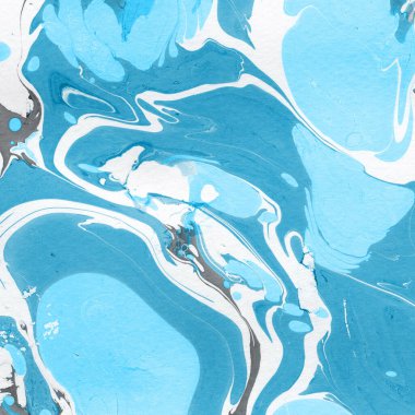 Beyaz suluboya arka planda renkli mermer mürekkep kağıdı dokusu. Kaotik soyut organik tasarım. Banyo bombası dalgaları.