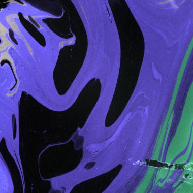 Beyaz suluboya arka planda renkli mermer mürekkep kağıdı dokusu. Kaotik soyut organik tasarım. Banyo bombası dalgaları.