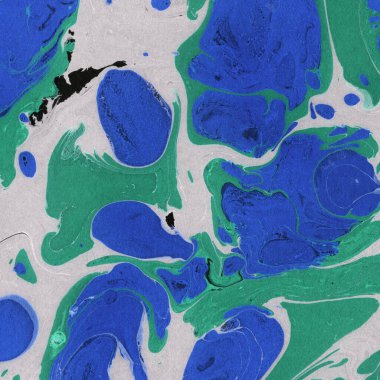 Beyaz suluboya arka planda renkli mermer mürekkep kağıdı dokusu. Kaotik soyut organik tasarım. Banyo bombası dalgaları.