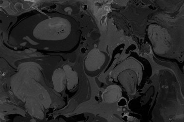 Beyaz suluboya arka planda renkli mermer mürekkep kağıdı dokusu. Kaotik soyut organik tasarım. Banyo bombası dalgaları.