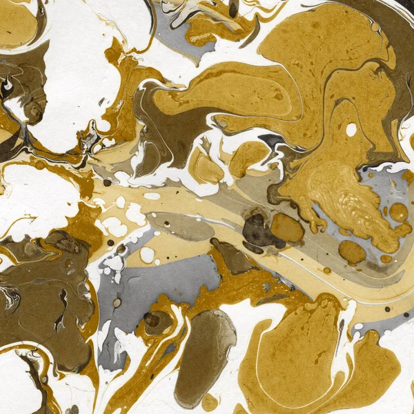 Beyaz suluboya arka planda renkli mermer mürekkep kağıdı dokusu. Kaotik soyut organik tasarım. Banyo bombası dalgaları.