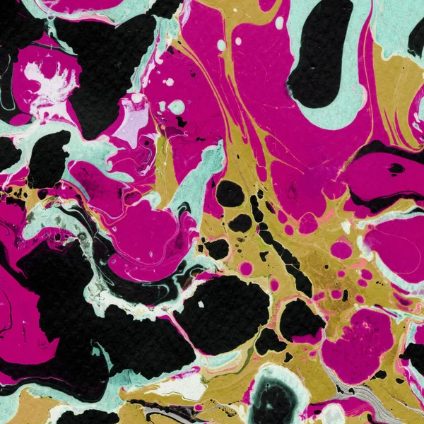 Beyaz suluboya arka planda renkli mermer mürekkep kağıdı dokusu. Kaotik soyut organik tasarım. Banyo bombası dalgaları.