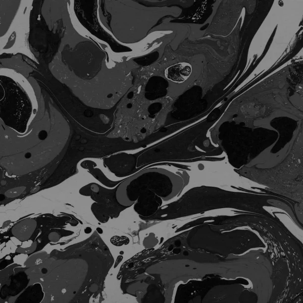 Beyaz suluboya arka planda renkli mermer mürekkep kağıdı dokusu. Kaotik soyut organik tasarım. Banyo bombası dalgaları.