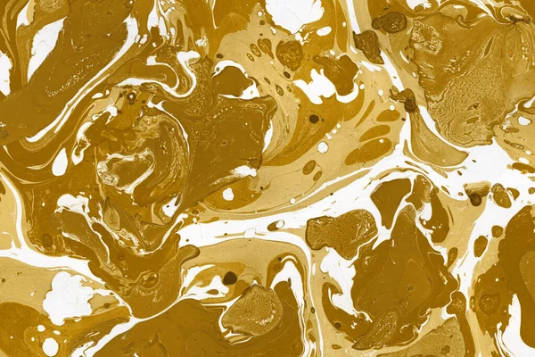 Beyaz suluboya arka planda renkli mermer mürekkep kağıdı dokusu. Kaotik soyut organik tasarım. Banyo bombası dalgaları.