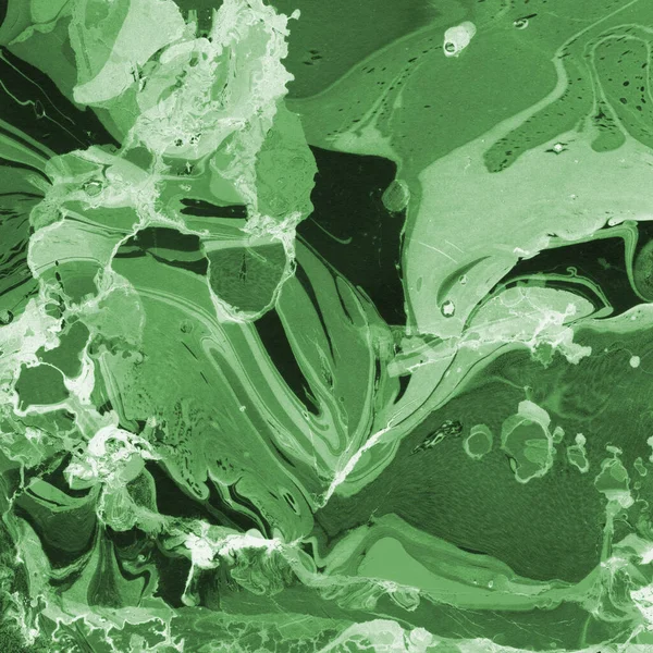 Beyaz suluboya arka planda renkli mermer mürekkep kağıdı dokusu. Kaotik soyut organik tasarım. Banyo bombası dalgaları.