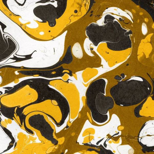 Beyaz suluboya arka planda renkli mermer mürekkep kağıdı dokusu. Kaotik soyut organik tasarım. Banyo bombası dalgaları.