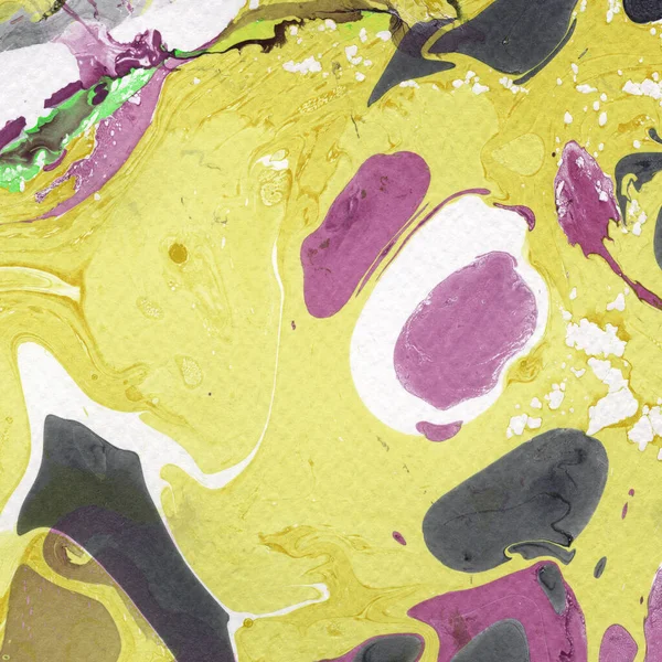 Beyaz suluboya arka planda renkli mermer mürekkep kağıdı dokusu. Kaotik soyut organik tasarım. Banyo bombası dalgaları.