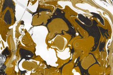 Beyaz suluboya arka planda renkli mermer mürekkep kağıdı dokusu. Kaotik soyut organik tasarım. Banyo bombası dalgaları.