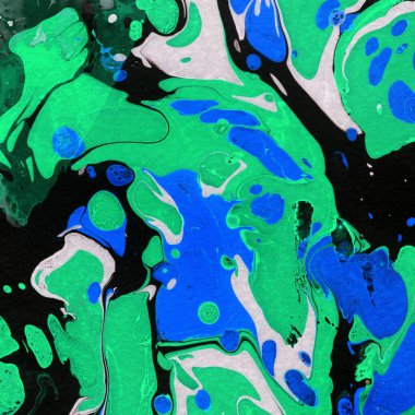 Beyaz suluboya arka planda renkli mermer mürekkep kağıdı dokusu. Kaotik soyut organik tasarım. Banyo bombası dalgaları.