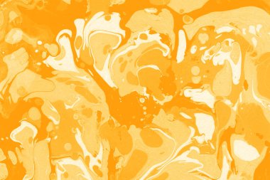 Beyaz suluboya arka planda renkli mermer mürekkep kağıdı dokusu. Kaotik soyut organik tasarım. Banyo bombası dalgaları.