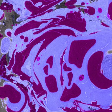 Beyaz suluboya arka planda renkli mermer mürekkep kağıdı dokusu. Kaotik soyut organik tasarım. Banyo bombası dalgaları.