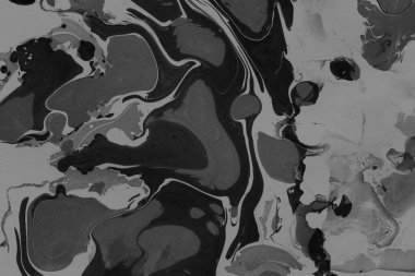 Beyaz suluboya arka planda renkli mermer mürekkep kağıdı dokusu. Kaotik soyut organik tasarım. Banyo bombası dalgaları.