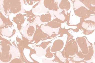 Beyaz suluboya arka planda renkli mermer mürekkep kağıdı dokusu. Kaotik soyut organik tasarım. Banyo bombası dalgaları.