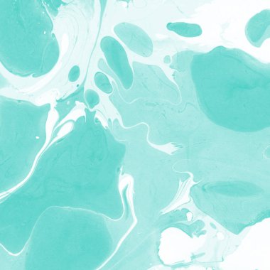 Beyaz suluboya arka planda renkli mermer mürekkep kağıdı dokusu. Kaotik soyut organik tasarım. Banyo bombası dalgaları.