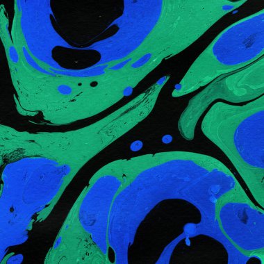 Beyaz suluboya arka planda renkli mermer mürekkep kağıdı dokusu. Kaotik soyut organik tasarım. Banyo bombası dalgaları.