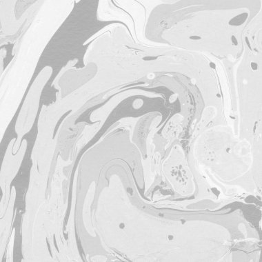 Gümüş rengi gri mermer arka planda boya lekeleri