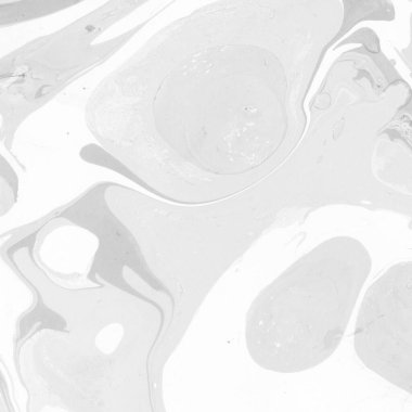 Gümüş rengi gri mermer arka planda boya lekeleri