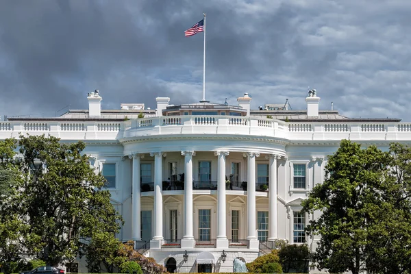 Washington Vita huset på solig dag — Stockfoto