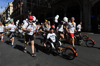Genoa, İtalya - Nisan, 24 2016 - yıllık sigara rekabetçi Maratonu