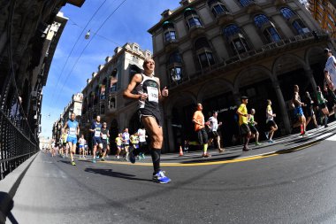 Genoa, İtalya - Nisan, 24 2016 - yıllık sigara rekabetçi Maratonu