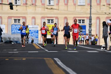 Genoa, İtalya - Nisan, 24 2016 - yıllık sigara rekabetçi Maratonu