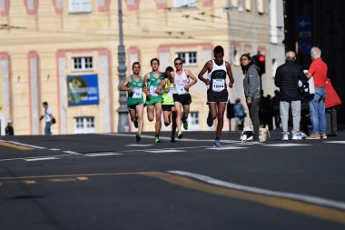 Genoa, İtalya - Nisan, 24 2016 - yıllık sigara rekabetçi Maratonu