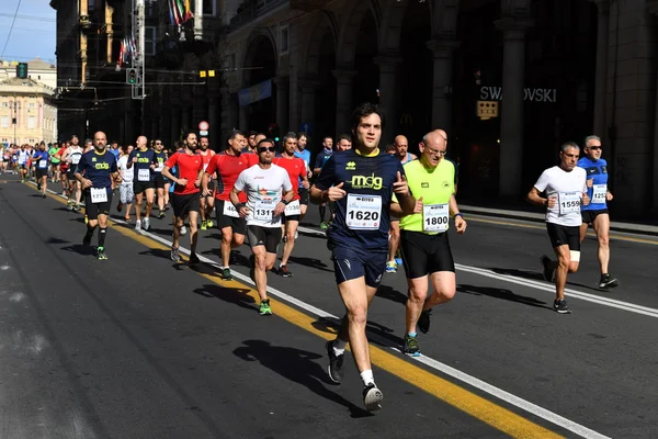 Genoa, Olaszország - április, 24 2016 - éves nem versenyképes maraton — Stock Fotó